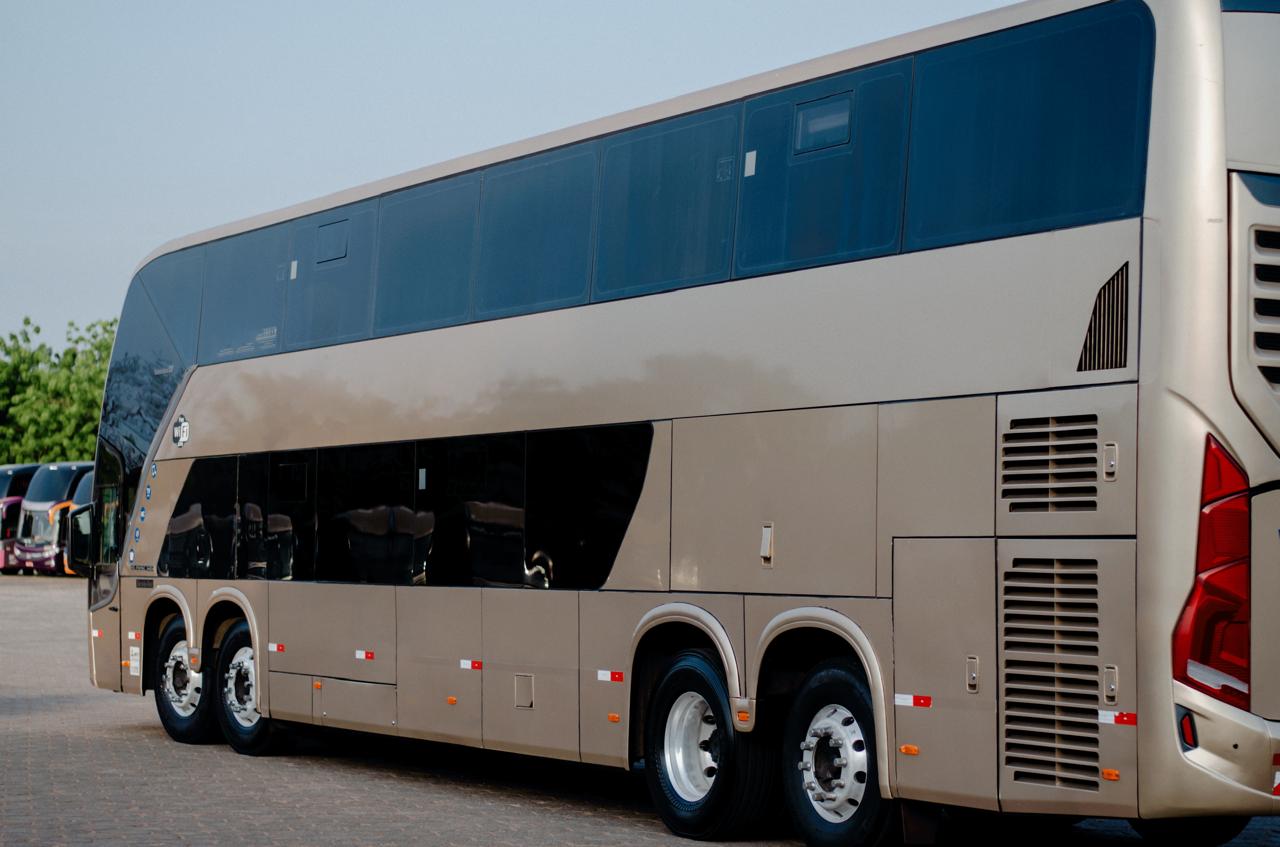 Capa do Busscar VISSTA BUSS DD / Mercedes O500RSDD- 8x2