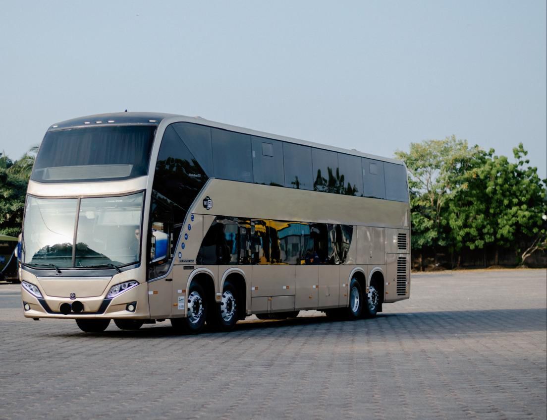 Foto 1 de Busscar VISSTA BUSS DD / Mercedes O500RSDD- 8x2