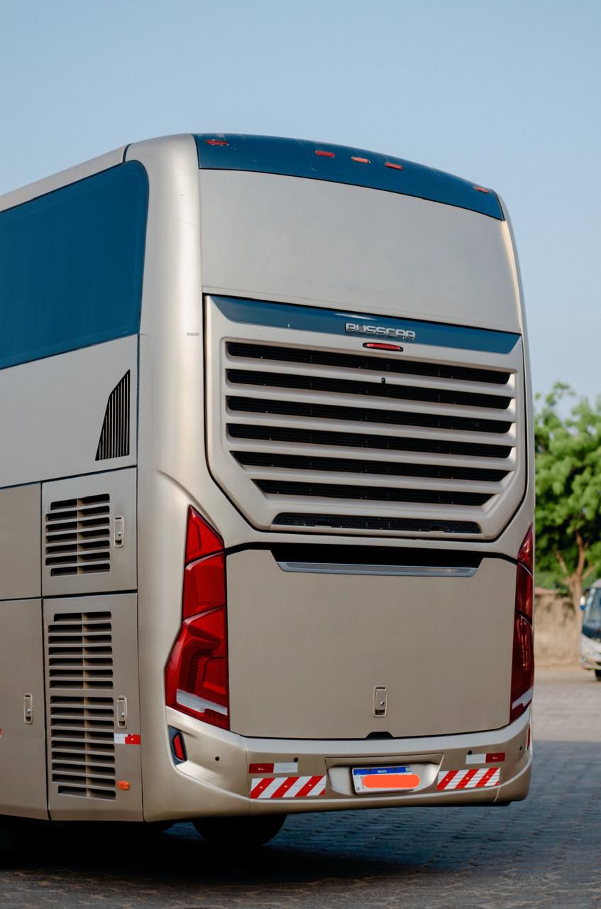 Foto 2 de Busscar VISSTA BUSS DD / Mercedes O500RSDD- 8x2