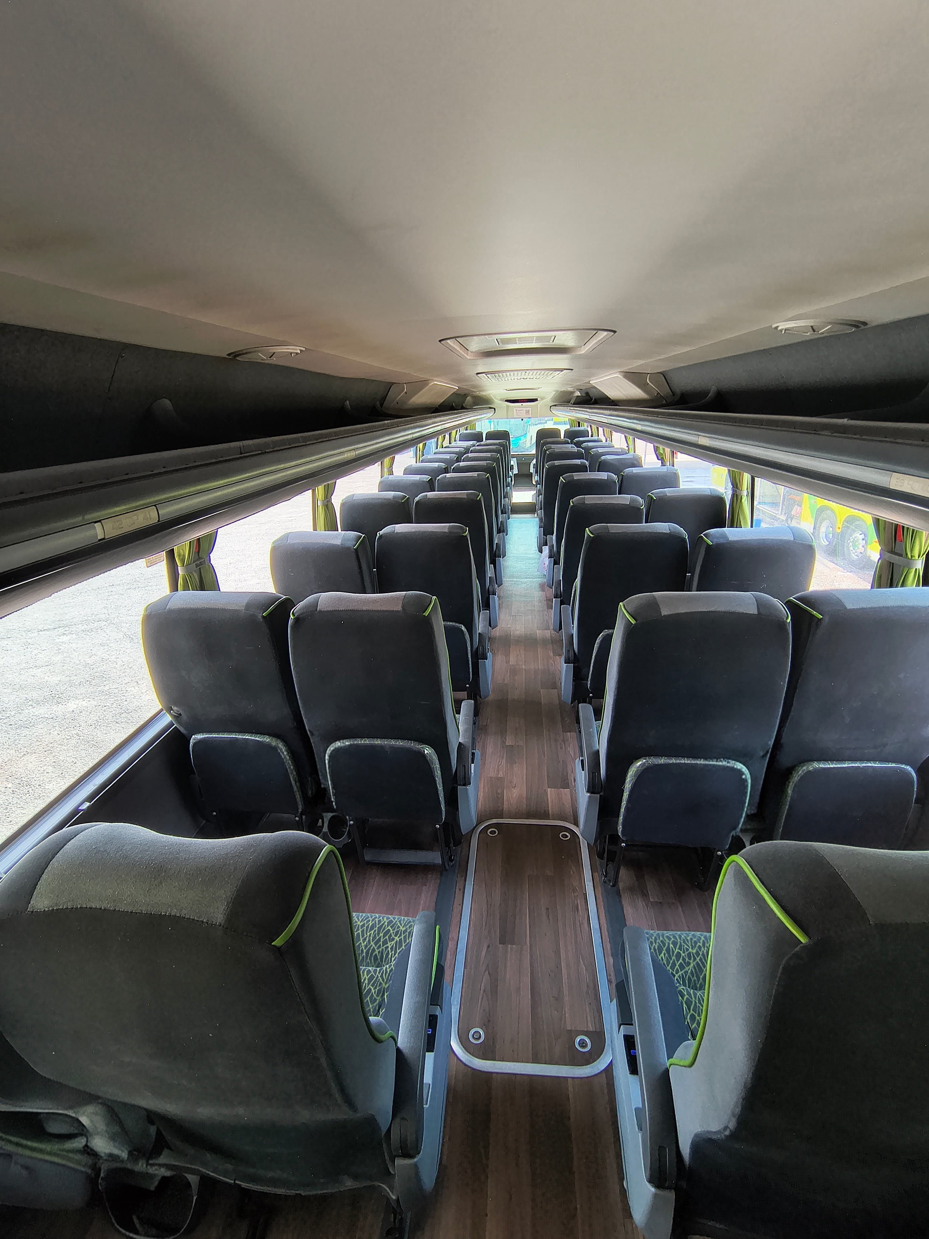 Foto 5 de Busscar VISSTA BUSS 400 / Scania K370