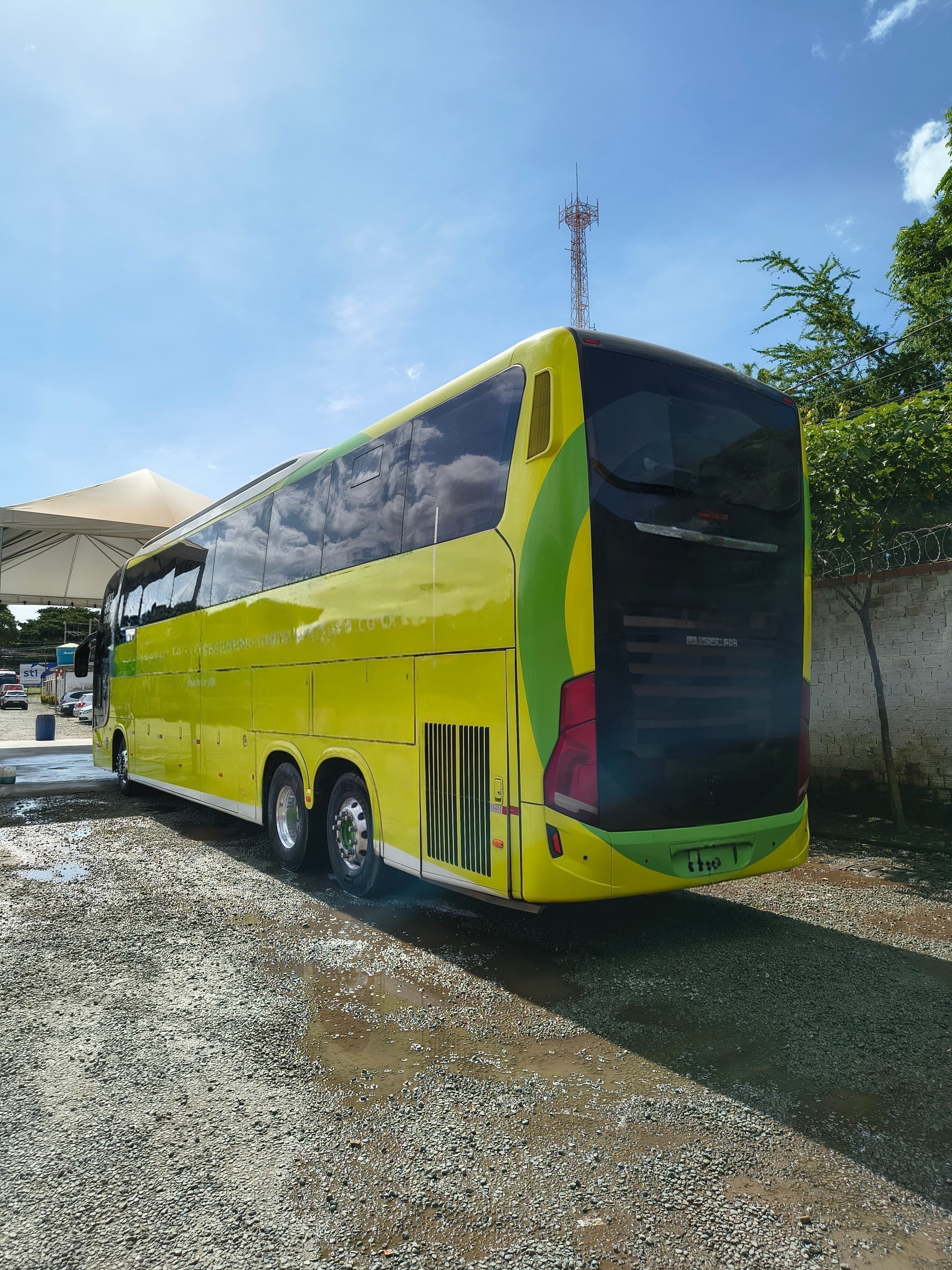 Foto 3 de Busscar VISSTA BUSS 400 / Scania K370