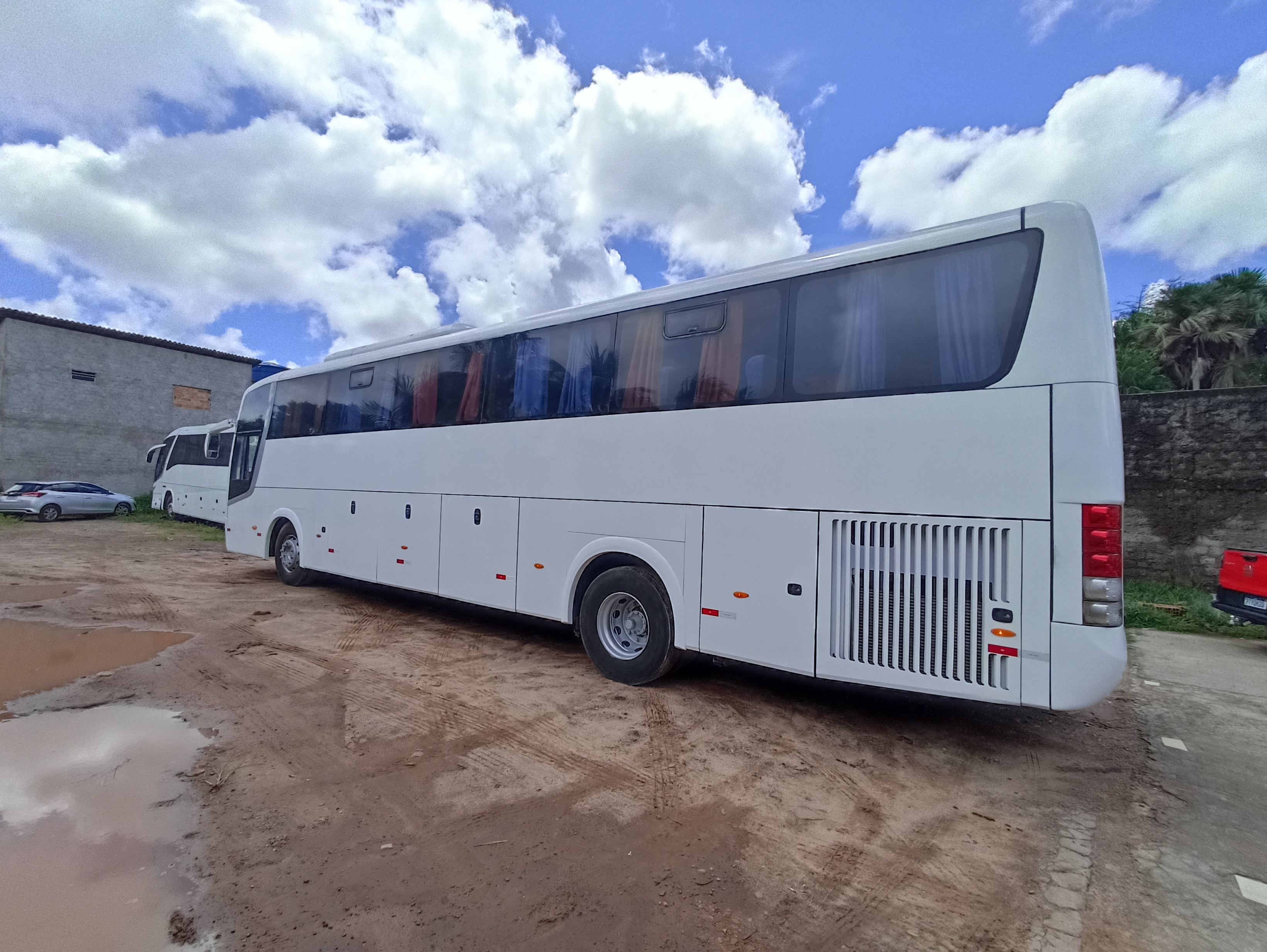 Foto 2 de Comil CAMPIONE 3.65 / Scania Scania - K360