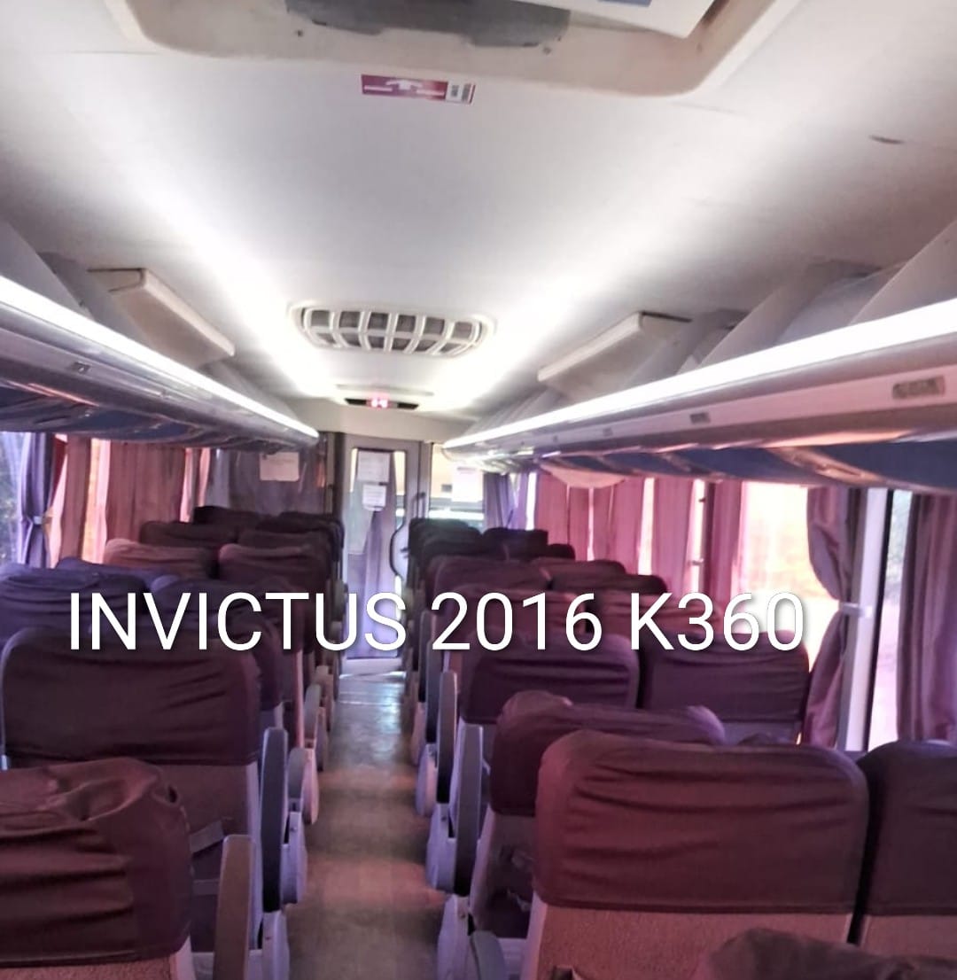 Foto 3 de Comil INVICTUS 1200 / Scania K360