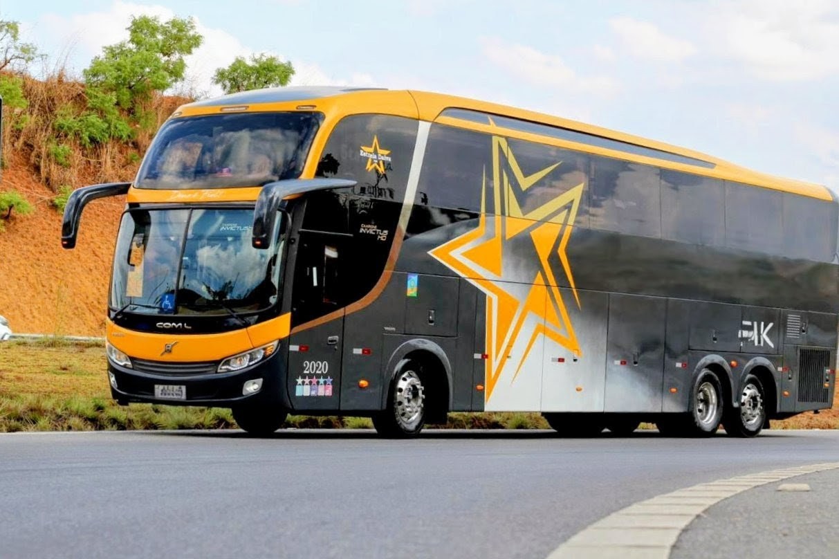 Capa do Comil CAMPIONE HD / Volvo B420