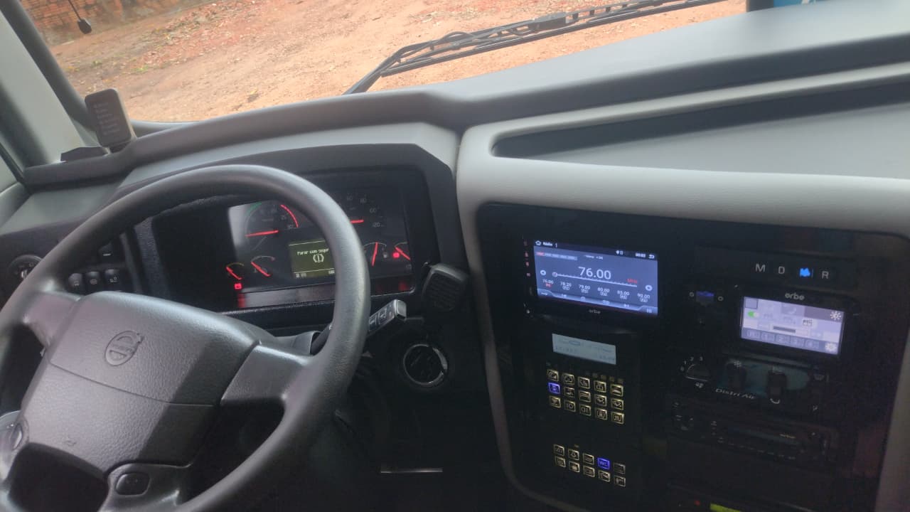 Foto 3 de Comil CAMPIONE HD / Volvo B420