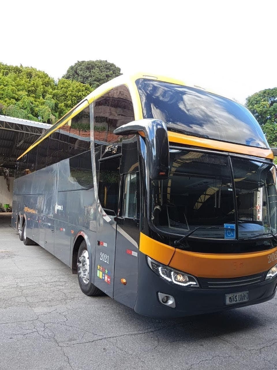 Capa do Comil CAMPIONE HD / Volvo B420