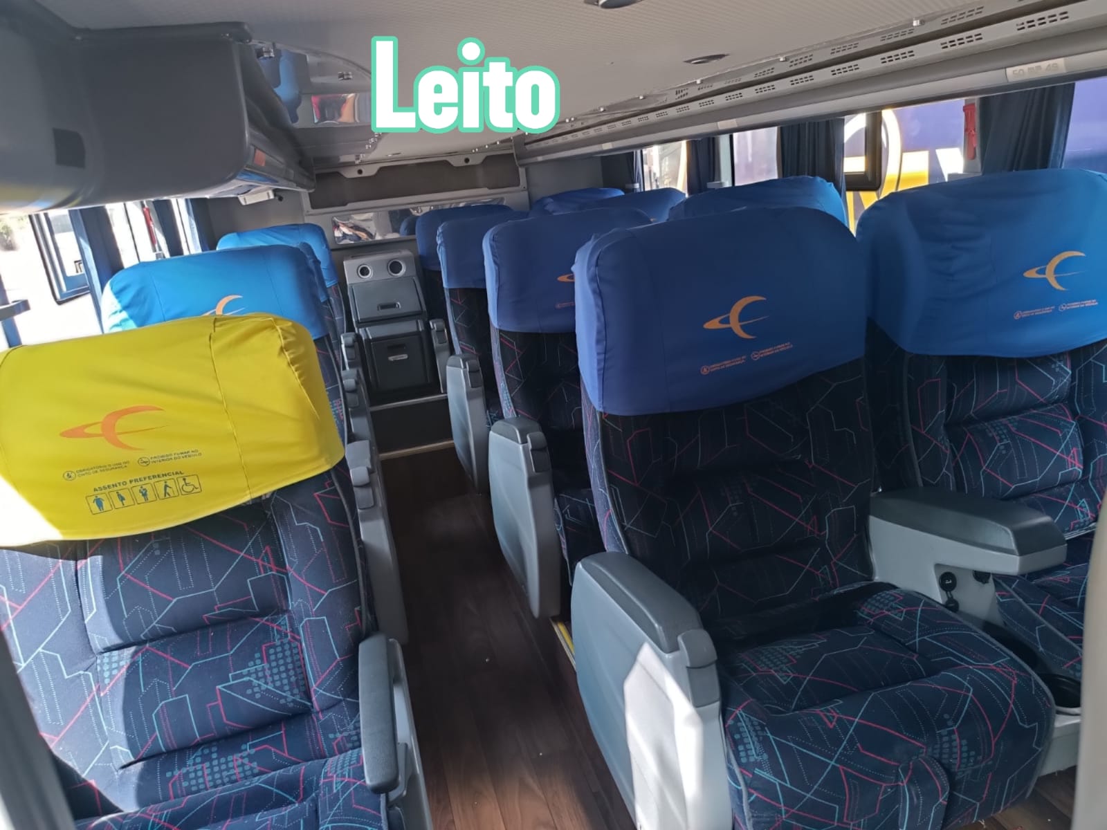 Foto 3 de Busscar VISSTA BUSS DD / Volvo B450 8x2