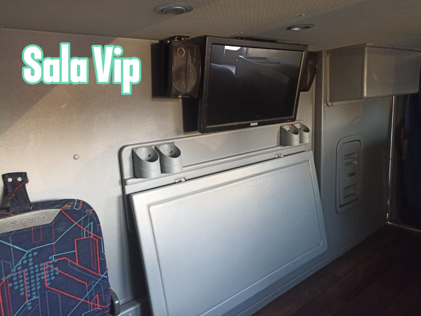 Foto 5 de Busscar VISSTA BUSS DD / Volvo B450 8x2