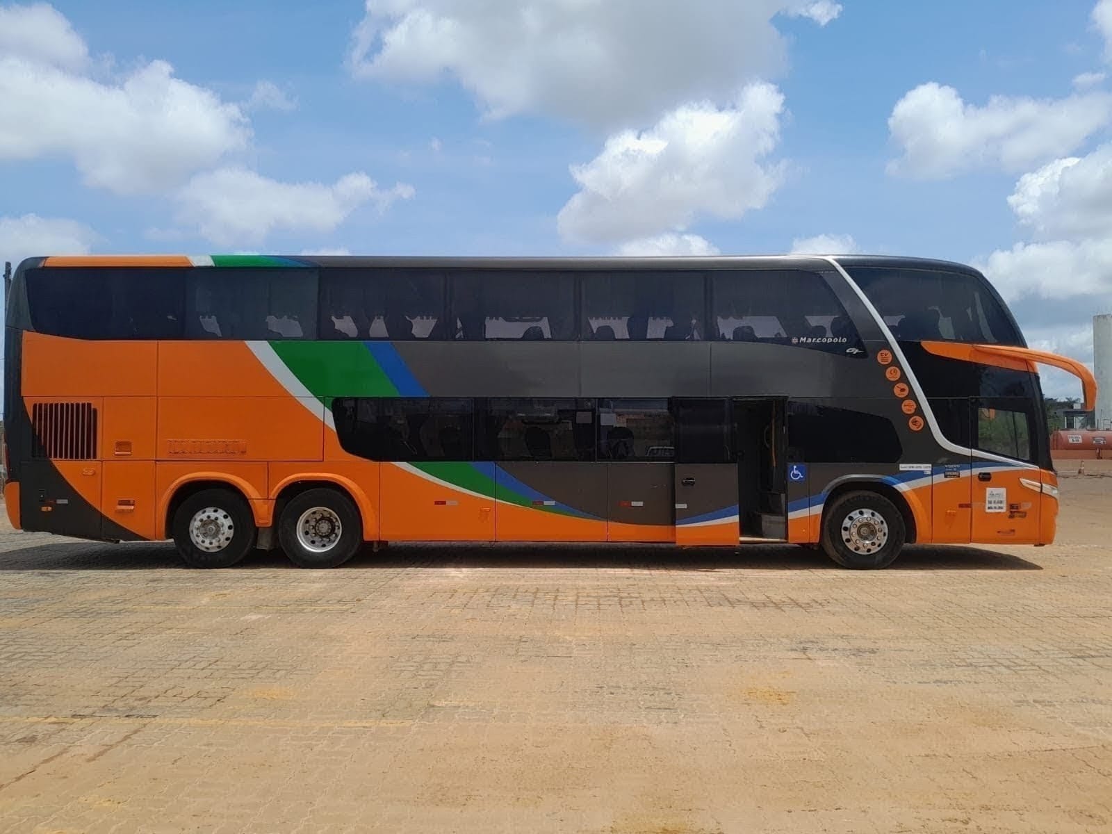 Capa do Marcopolo Paradiso G7 DD / Volvo B420