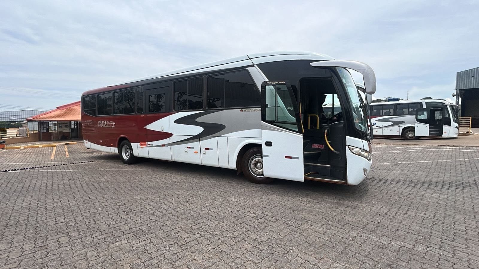 Miniatura 3 de Marcopolo VIAGGIO 900 / Mercedes OF1721