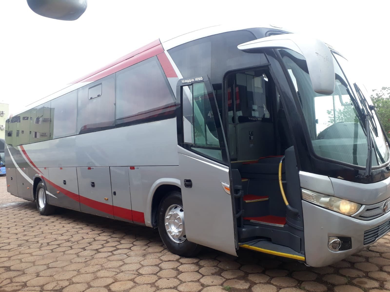 Capa do Marcopolo VIAGGIO 1050 / Volvo B270