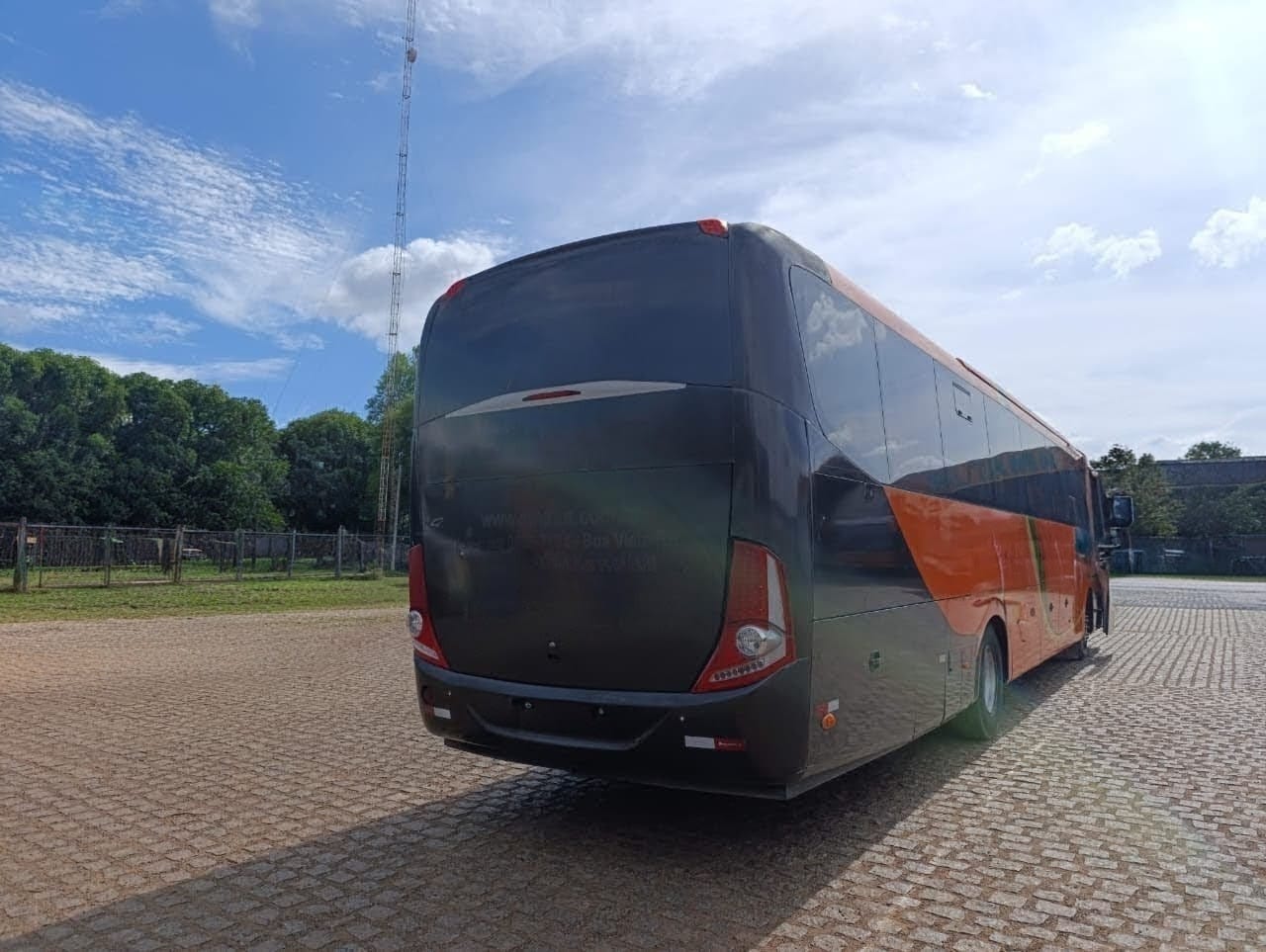 Foto 1 de Marcopolo VIAGGIO 1050 / Volvo B270