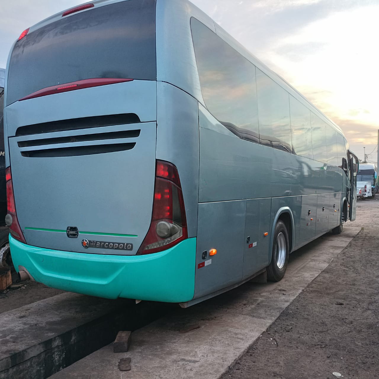 Foto 2 de Marcopolo Paradiso 1050 / Volvo B380