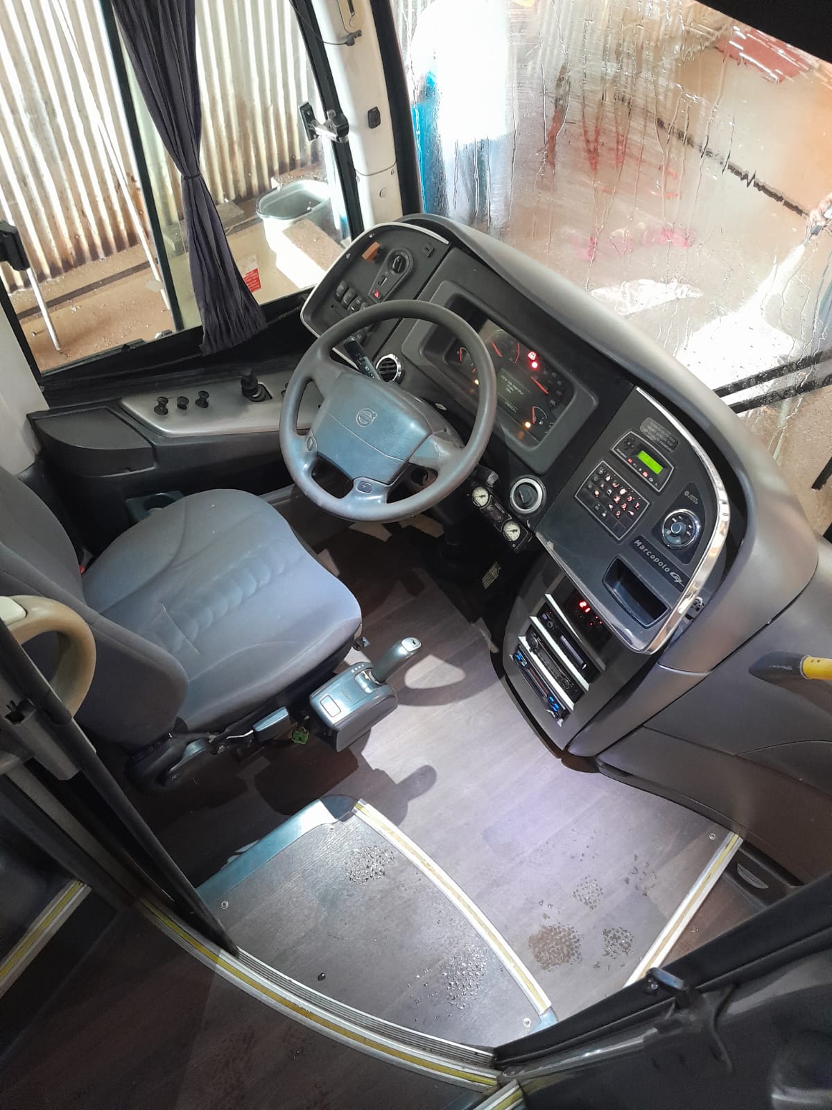 Foto 6 de Marcopolo Paradiso G7 1200 / Volvo B420