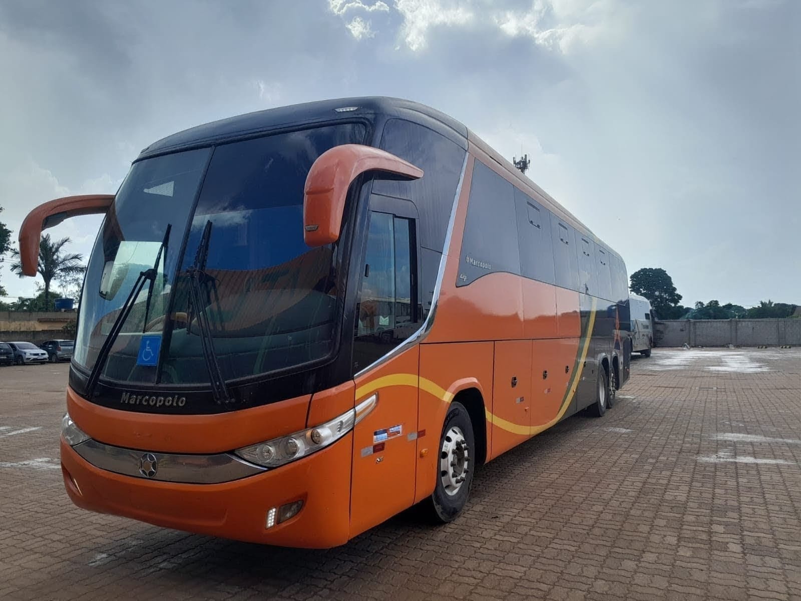 Foto 1 de Marcopolo Paradiso G7 1200 / Volvo B420