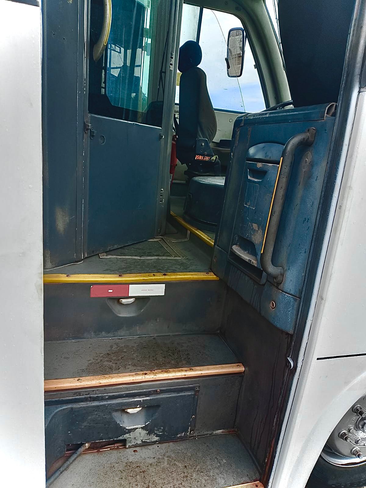 Foto 3 de Neobus Thunder / Mercedes LO 916